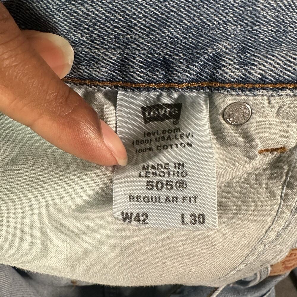 Levis 505 Jeans Mens 42x30 Regular Fit Straight Leg Denim Light Wash Y2K - Picture 8 of 10